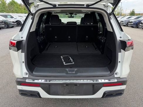 Certified 2025 INFINITI QX60 Luxe w/ Cargo Package AWD/4WD image 18