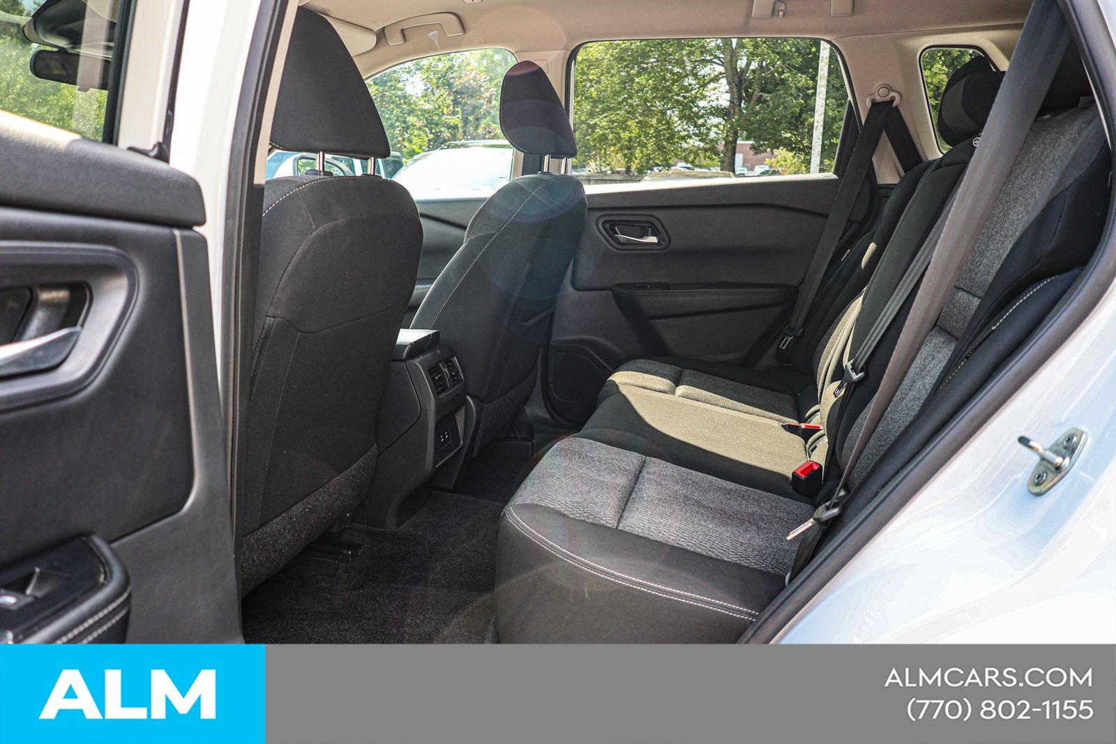 Used 2024 Nissan Rogue SV FWD image 18