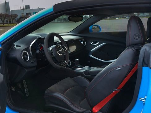 Used 2023 Chevrolet Camaro ZL1 RWD image 27