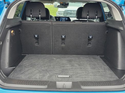 Used 2025 Chevrolet Trax LS image 31