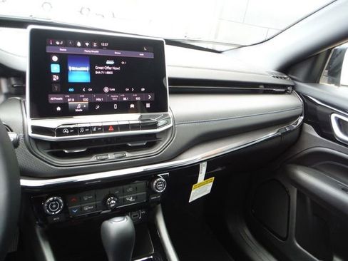 New 2026 Jeep Compass Latitude AWD/4WD image 22