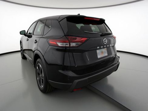 Used 2025 Nissan Rogue SV image 6