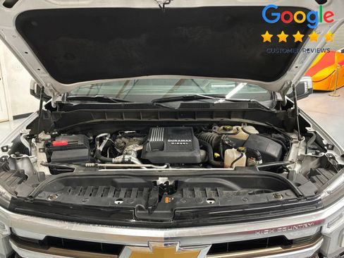 Used 2022 Chevrolet Silverado 1500 High Country w/ High Country Premium Package AWD/4WD image 10