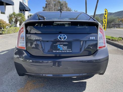 Used 2015 Toyota Prius Five w/ Advanced Technology Package image 6