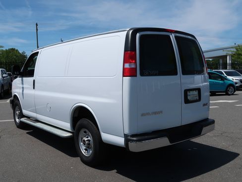 Used 2024 GMC Savana 2500 w/ Driver Convenience Package RWD image 9