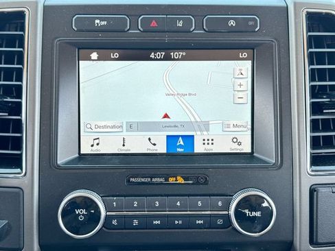 Used 2018 Ford Expedition XLT w/ Equipment Group 202A RWD image 18