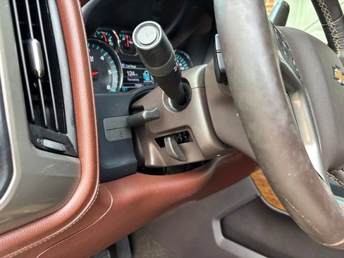 Used 2017 Chevrolet Silverado 1500 High Country w/ High Desert Package AWD/4WD image 41