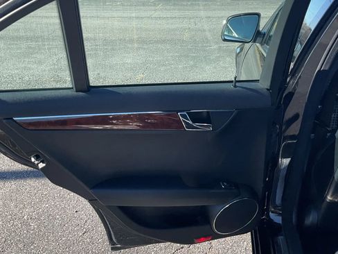 Used 2009 Mercedes-Benz C 300 4MATIC Sedan image 45