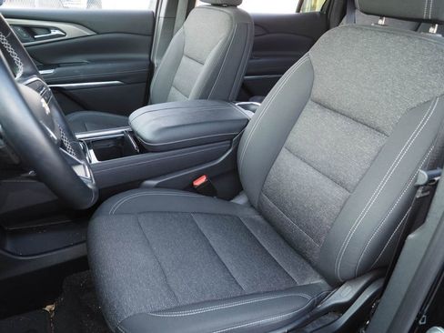 Used 2024 Chevrolet Traverse LS AWD/4WD image 8