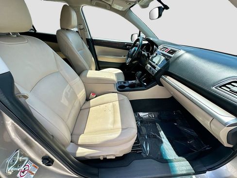 Used 2015 Subaru Outback 2.5i Limited AWD/4WD image 30