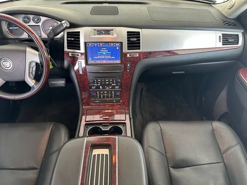 Used 2013 Cadillac Escalade EXT Premium AWD/4WD image 14