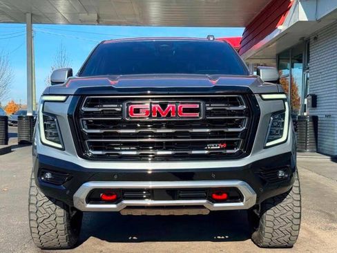 Used 2025 GMC Yukon AT4 Ultimate w/ LPO, Floor Liner Package AWD/4WD image 7