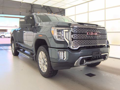 Used 2020 GMC Sierra 2500 Denali w/ Denali Ultimate Package AWD/4WD image 2