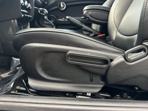 Used 2015 MINI Cooper 2-Door Hardtop image 13