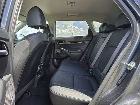 Certified 2024 Kia Seltos EX FWD image 15
