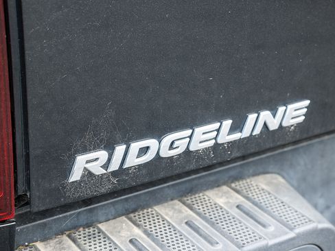 Certified 2023 Honda Ridgeline Black Edition image 9