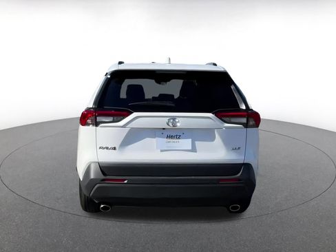 Used 2025 Toyota RAV4 XLE image 12
