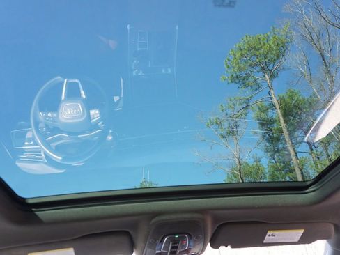 Used 2021 Audi Q7 3.0T Premium Plus w/ Executive Package image 14