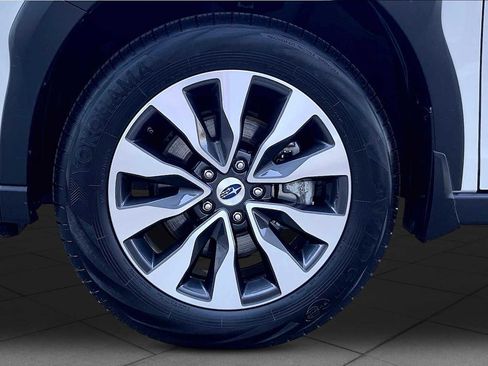 Certified 2025 Subaru Outback Limited AWD/4WD image 12