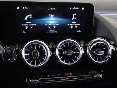 Certified 2022 Mercedes-Benz GLA 250 4MATIC image 18