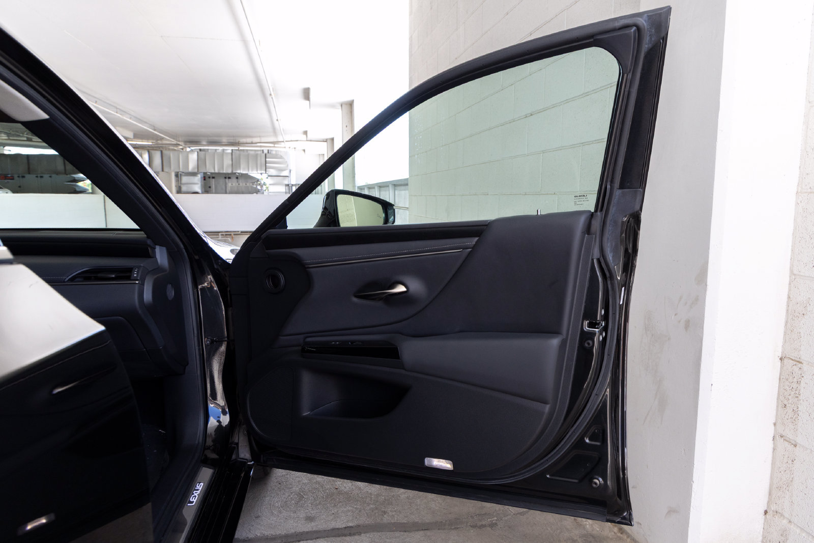 Used 2024 Lexus ES 350 w/ Premium Package FWD image 27