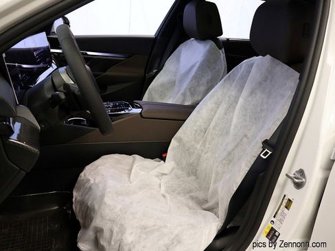 New 2026 BMW 550e xDrive w/ Executive Package image 11