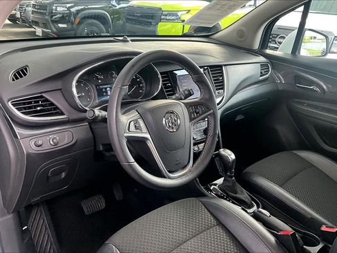 Used 2022 Buick Encore Preferred w/ Safety Package image 16