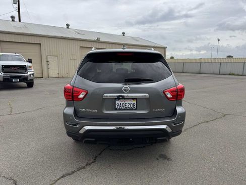 Used 2020 Nissan Pathfinder Platinum image 10