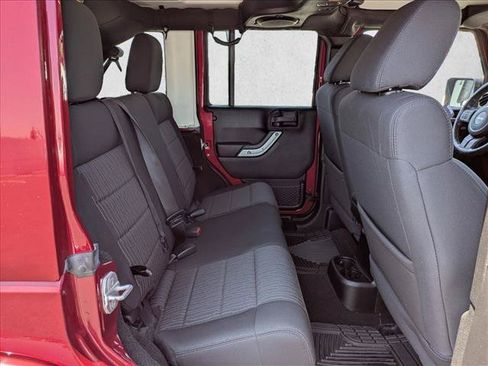 Used 2012 Jeep Wrangler Unlimited Sahara w/ Connectivity Group AWD/4WD image 18