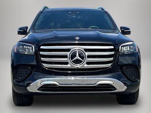 Used 2025 Mercedes-Benz GLS 450 4MATIC image 12