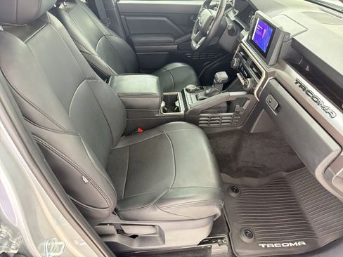 Used 2024 Toyota Tacoma SR5 image 29