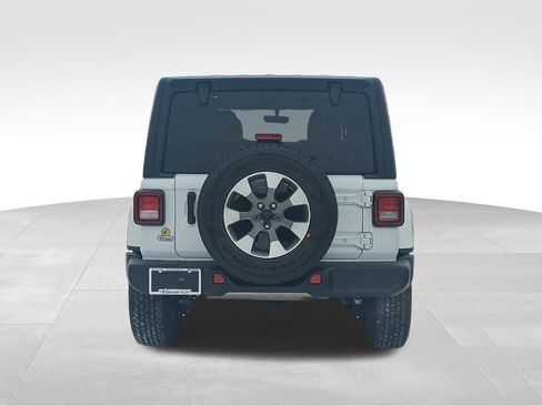 Used 2023 Jeep Wrangler Sahara w/ Cold Weather Group image 9