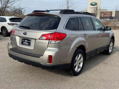 Used 2014 Subaru Outback 2.5i Limited image 4