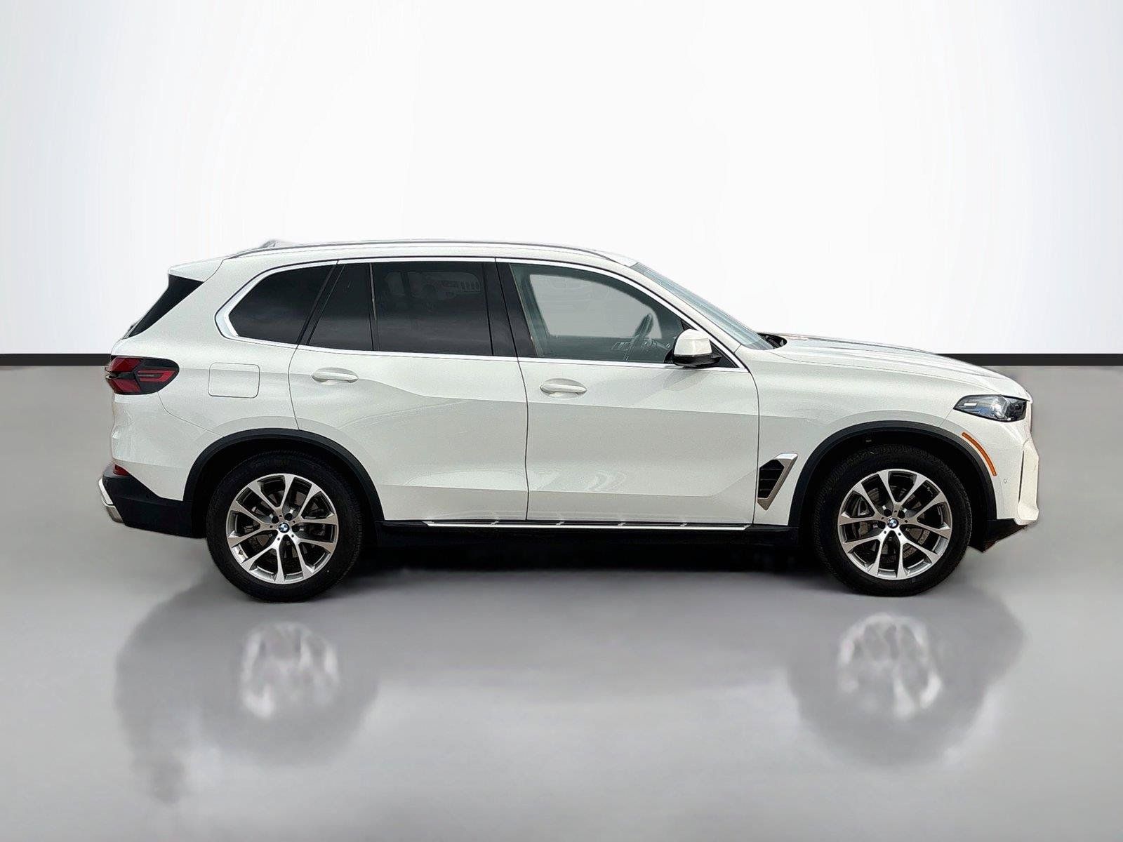 Used 2026 BMW X5 xDrive40i AWD/4WD image 18