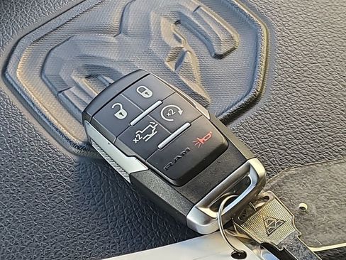 Used 2024 RAM 3500 Laramie w/ Night Edition image 27