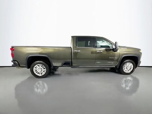 Used 2023 Chevrolet Silverado 3500 High Country w/ Z71 Off-Road Package image 9