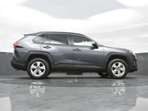 Used 2021 Toyota RAV4 XLE w/ Convenience Package AWD/4WD image 34