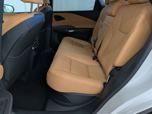 Used 2025 Lexus RX 350 w/ Convenience Package AWD/4WD image 27