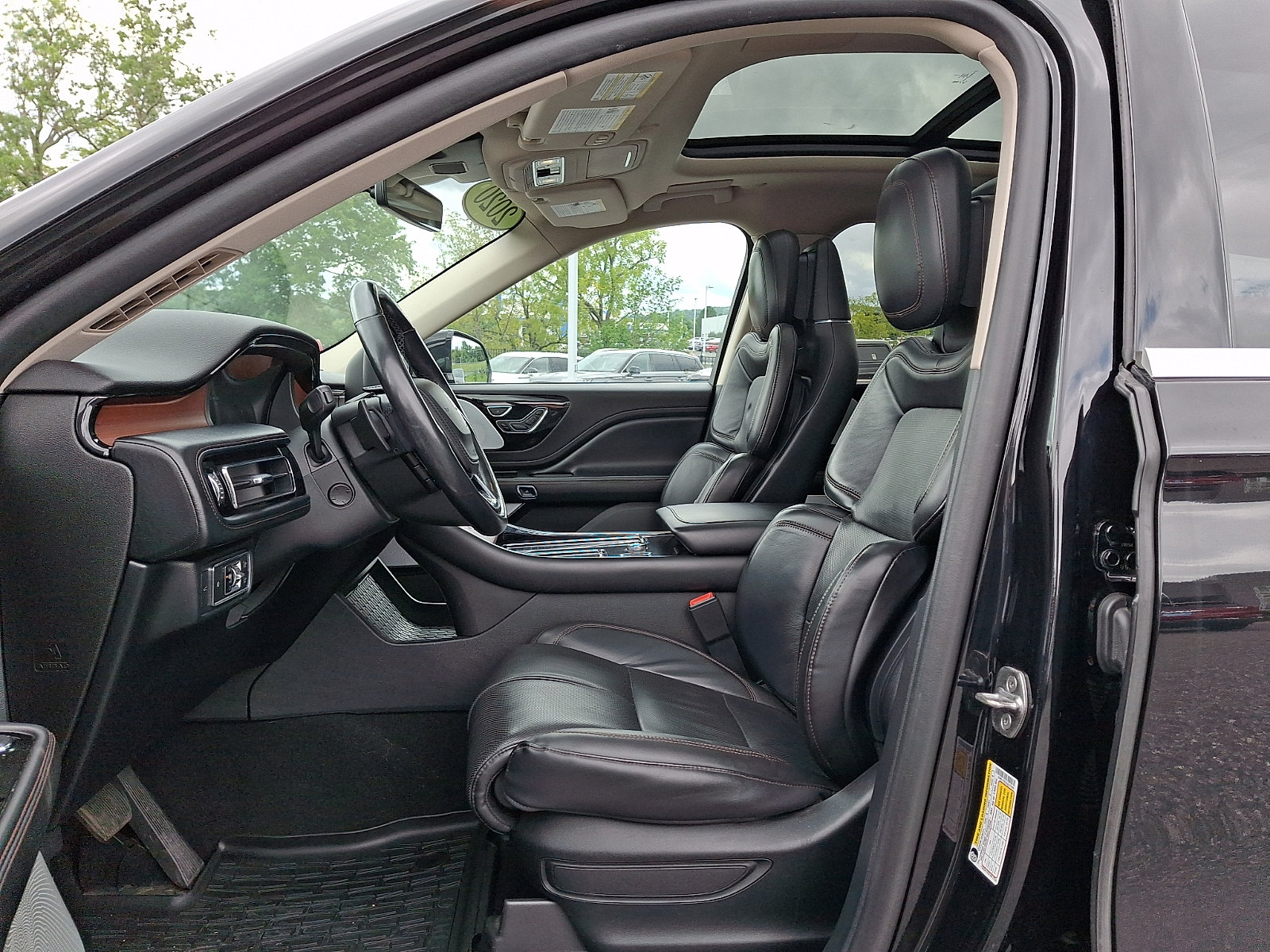 Used 2020 Lincoln Aviator Reserve w/ Equipment Group 202A AWD/4WD image 15