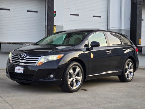 Used 2011 Toyota Venza AWD w/ Premium Pkg #2 image 4