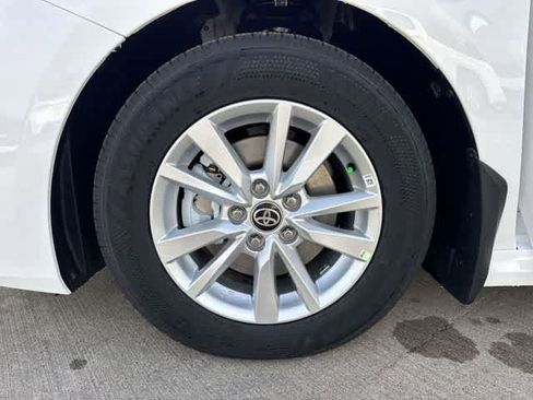 Used 2026 Toyota Camry LE w/ Convenience Package image 11