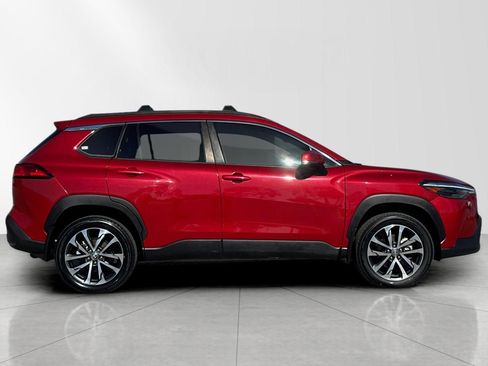 Used 2022 Toyota Corolla Cross XLE w/ Black Badges Package (TMS) image 2