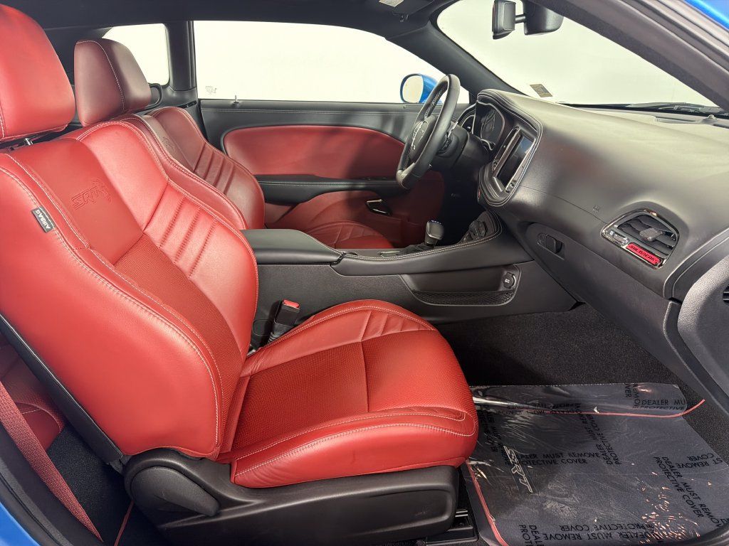 Used 2023 Dodge Challenger SRT Hellcat w/ Driver Convenience Group RWD image 19