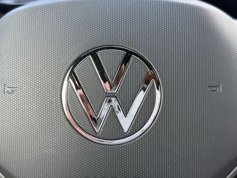 Used 2024 Volkswagen Atlas Cross Sport SEL image 28