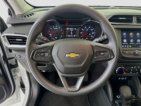 Used 2023 Chevrolet TrailBlazer LT AWD/4WD image 12
