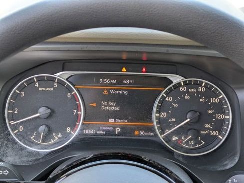 Used 2023 Nissan Rogue SV image 21