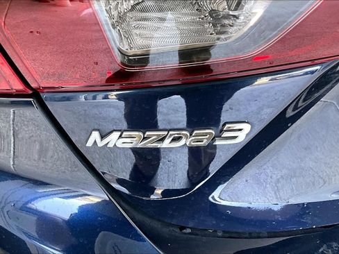Used 2017 MAZDA MAZDA3 Touring FWD image 28