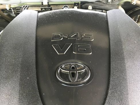 Used 2021 Toyota Tacoma SR5 AWD/4WD image 14