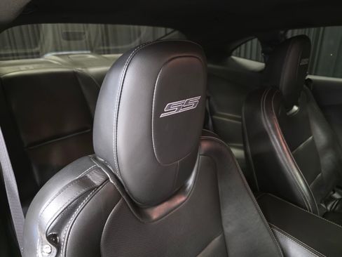 Used 2010 Chevrolet Camaro SS w/ RS Package RWD image 28