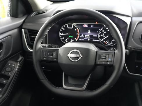 Used 2026 Nissan Rogue SV w/ Cold Weather Package FWD image 10